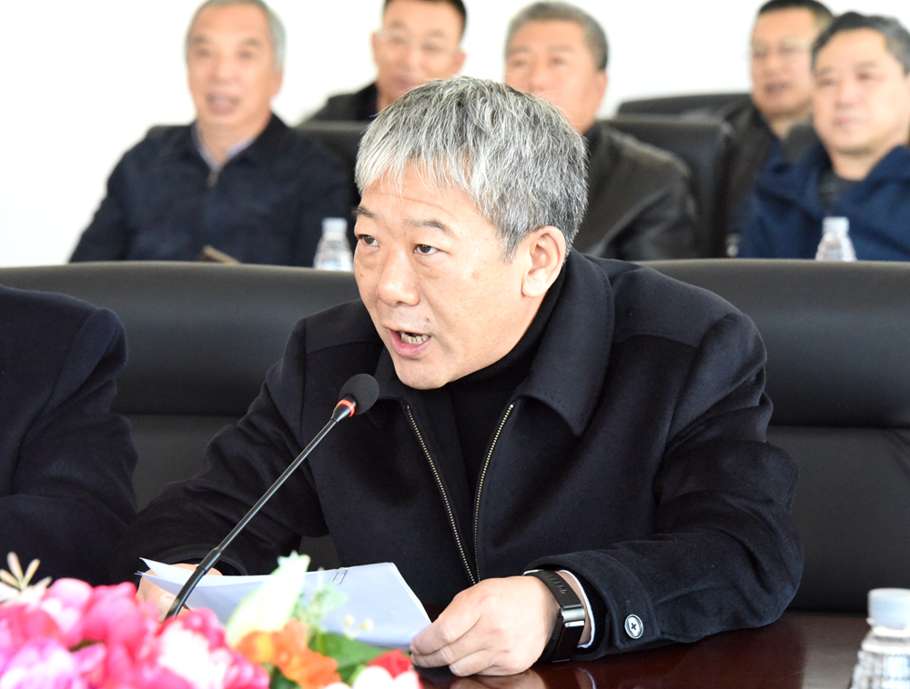 副校长李冀教授主持见面会