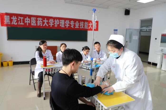 静脉输液操作比赛中