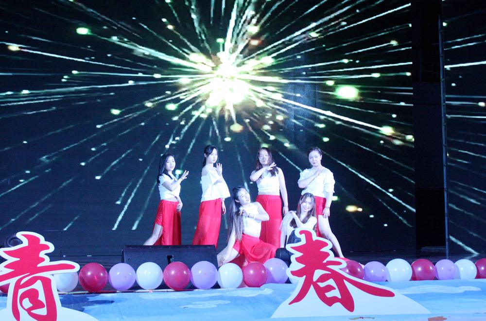 舞蹈《风月》